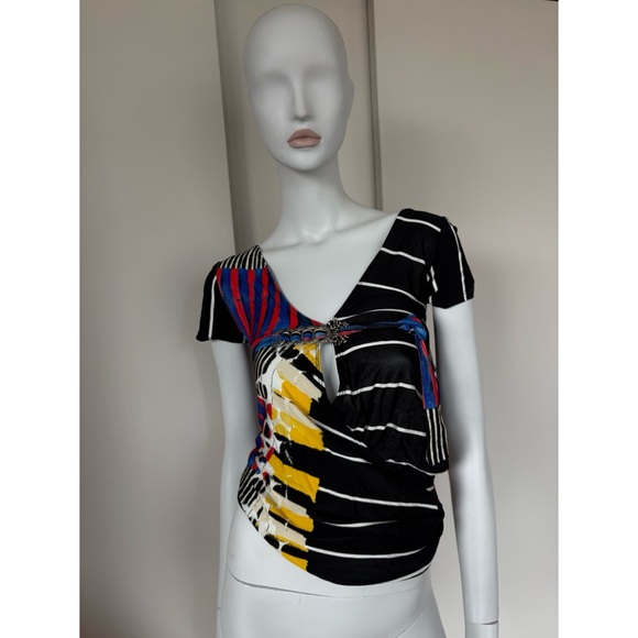 New Save the Queen Runway Top - Picture 3 of 7